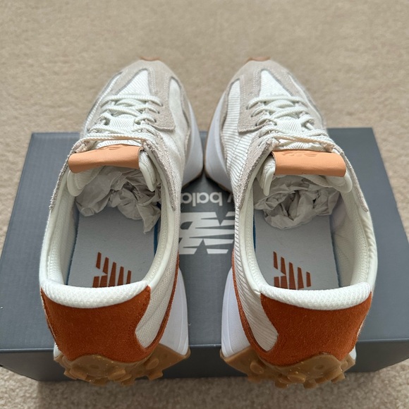New Balance 327 (Sea Salt/Rust Oxide) Size 8 - Picture 11 of 16